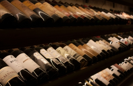 L'Opération Vin est l'occasion parfaite de garnir votre cave tout en faisant une réelle différence.